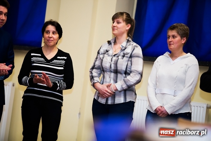 Zdjęcie w galerii na portalu naszraciborz.pl: CKZiU nr 1: Gala Ciekawy uczeń w szkole przy Gimnazjalnej  wiadomości z regionu