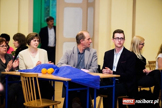 Zdjęcie w galerii na portalu naszraciborz.pl: CKZiU nr 1: Gala Ciekawy uczeń w szkole przy Gimnazjalnej  wiadomości z regionu