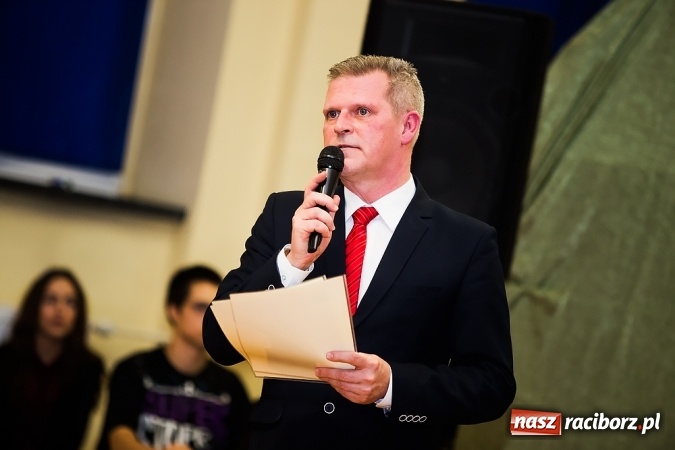 Zdjęcie w galerii na portalu naszraciborz.pl: CKZiU nr 1: Gala Ciekawy uczeń w szkole przy Gimnazjalnej  wiadomości z regionu