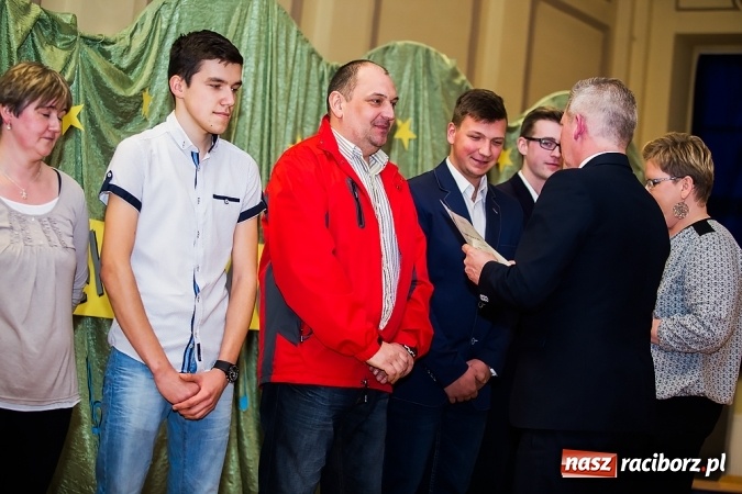 Zdjęcie w galerii na portalu naszraciborz.pl: CKZiU nr 1: Gala Ciekawy uczeń w szkole przy Gimnazjalnej  wiadomości z regionu