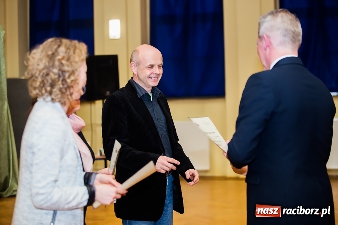 Zdjęcie w galerii na portalu naszraciborz.pl: CKZiU nr 1: Gala Ciekawy uczeń w szkole przy Gimnazjalnej  wiadomości z regionu