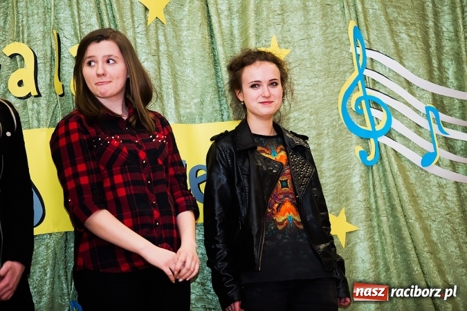 Zdjęcie w galerii na portalu naszraciborz.pl: CKZiU nr 1: Gala Ciekawy uczeń w szkole przy Gimnazjalnej  wiadomości z regionu