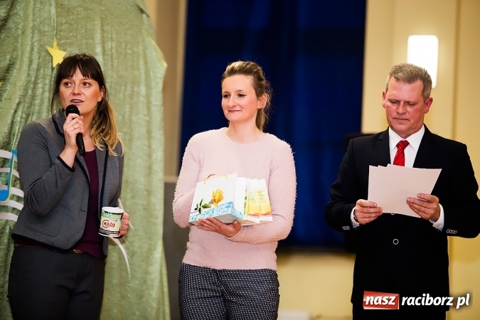 Zdjęcie w galerii na portalu naszraciborz.pl: CKZiU nr 1: Gala Ciekawy uczeń w szkole przy Gimnazjalnej  wiadomości z regionu