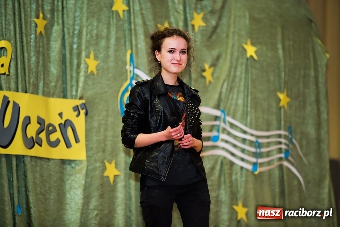 Zdjęcie w galerii na portalu naszraciborz.pl: CKZiU nr 1: Gala Ciekawy uczeń w szkole przy Gimnazjalnej  wiadomości z regionu