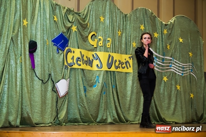 Zdjęcie w galerii na portalu naszraciborz.pl: CKZiU nr 1: Gala Ciekawy uczeń w szkole przy Gimnazjalnej  wiadomości z regionu