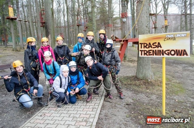 Zdjęcie w galerii na portalu naszraciborz.pl: Harcerze Raciborskiego Środowiska Związku Harcerstwa Rzeczypospolitej na zimowisku w Pokrzywnej wiadomości z regionu