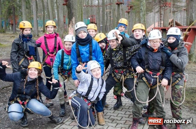 Zdjęcie w galerii na portalu naszraciborz.pl: Harcerze Raciborskiego Środowiska Związku Harcerstwa Rzeczypospolitej na zimowisku w Pokrzywnej wiadomości z regionu