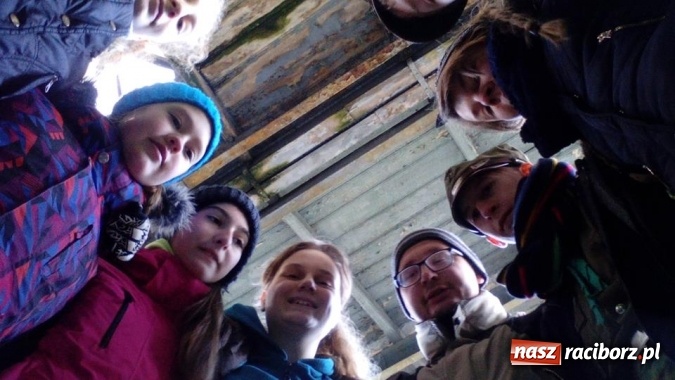 Zdjęcie w galerii na portalu naszraciborz.pl: Harcerze Raciborskiego Środowiska Związku Harcerstwa Rzeczypospolitej na zimowisku w Pokrzywnej wiadomości z regionu