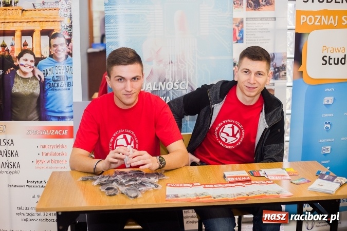 Zdjęcie w galerii na portalu naszraciborz.pl: Mnóstwo atrakcji i fun - Dzień Otwarty w PWSZ w Raciborzu wiadomości z regionu