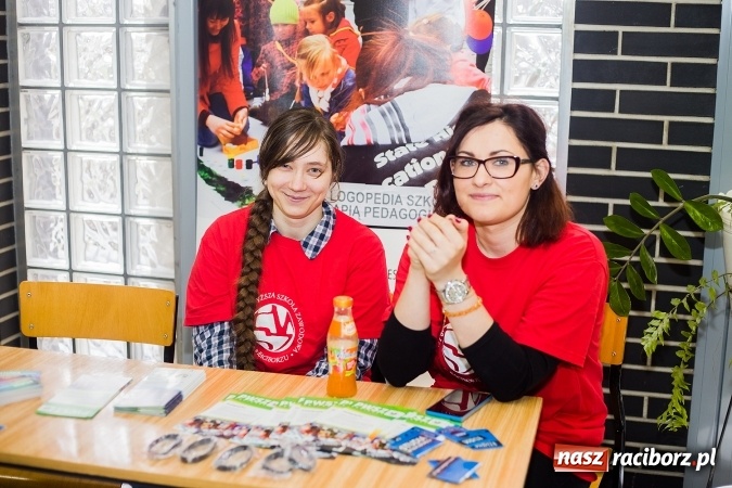 Zdjęcie w galerii na portalu naszraciborz.pl: Mnóstwo atrakcji i fun - Dzień Otwarty w PWSZ w Raciborzu wiadomości z regionu