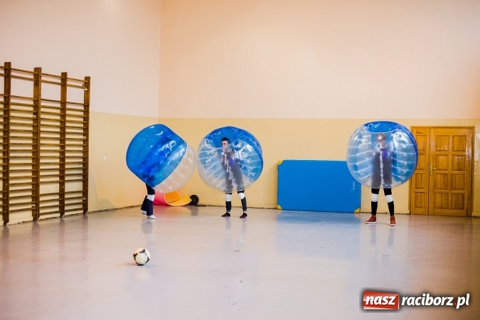 Zdjęcie w galerii na portalu naszraciborz.pl: Mnóstwo atrakcji i fun - Dzień Otwarty w PWSZ w Raciborzu wiadomości z regionu