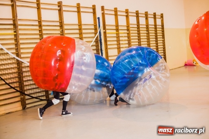 Zdjęcie w galerii na portalu naszraciborz.pl: Mnóstwo atrakcji i fun - Dzień Otwarty w PWSZ w Raciborzu wiadomości z regionu