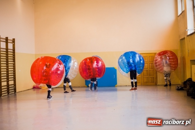Zdjęcie w galerii na portalu naszraciborz.pl: Mnóstwo atrakcji i fun - Dzień Otwarty w PWSZ w Raciborzu wiadomości z regionu