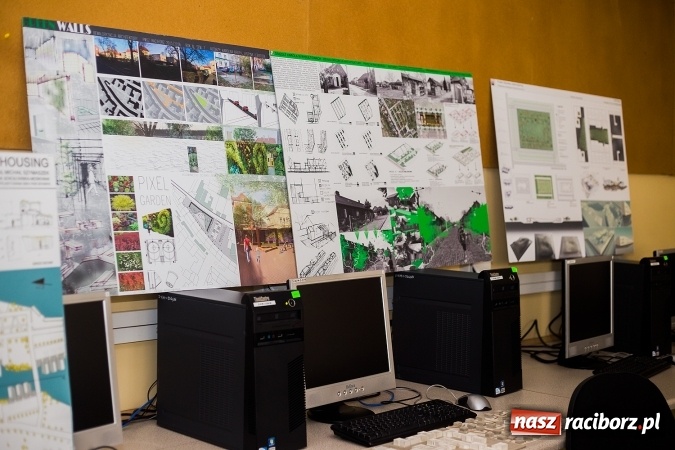 Zdjęcie w galerii na portalu naszraciborz.pl: Mnóstwo atrakcji i fun - Dzień Otwarty w PWSZ w Raciborzu wiadomości z regionu