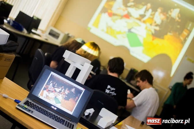 Zdjęcie w galerii na portalu naszraciborz.pl: Mnóstwo atrakcji i fun - Dzień Otwarty w PWSZ w Raciborzu wiadomości z regionu