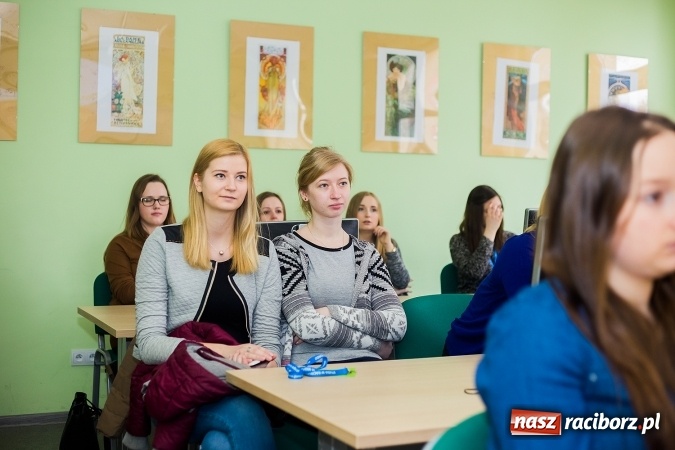 Zdjęcie w galerii na portalu naszraciborz.pl: Mnóstwo atrakcji i fun - Dzień Otwarty w PWSZ w Raciborzu wiadomości z regionu