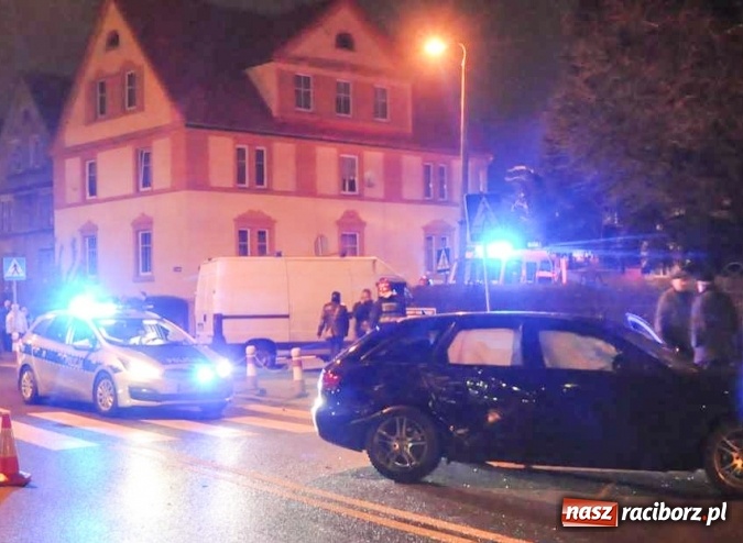 Zdjęcie w galerii na portalu naszraciborz.pl: Ducato staranowało audi na skrzyżowaniu Ogrodowa-Miarki-Słowackiego wiadomości z regionu