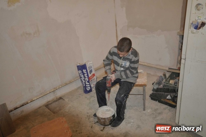 Zdjęcie w galerii na portalu naszraciborz.pl: Cztery kąty anioł piąty, czyli jak dobro wraca wiadomości z regionu