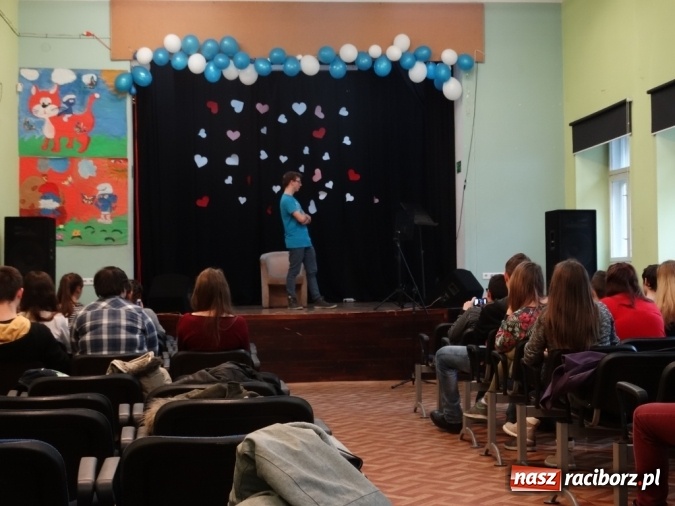 Zdjęcie w galerii na portalu naszraciborz.pl: Wielkie zainteresowanie zajęciami otwartymi w Młodzieżowym Domu Kultury wiadomości z regionu