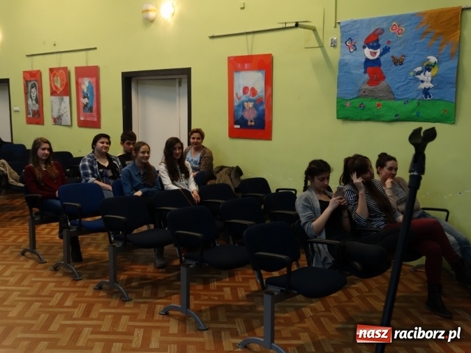 Zdjęcie w galerii na portalu naszraciborz.pl: Wielkie zainteresowanie zajęciami otwartymi w Młodzieżowym Domu Kultury wiadomości z regionu