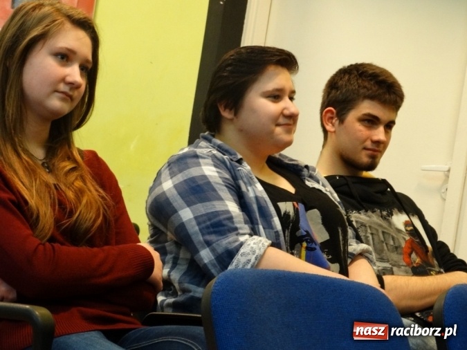 Zdjęcie w galerii na portalu naszraciborz.pl: Wielkie zainteresowanie zajęciami otwartymi w Młodzieżowym Domu Kultury wiadomości z regionu