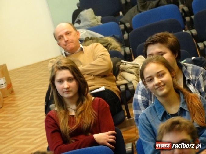 Zdjęcie w galerii na portalu naszraciborz.pl: Wielkie zainteresowanie zajęciami otwartymi w Młodzieżowym Domu Kultury wiadomości z regionu