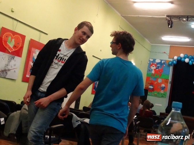 Zdjęcie w galerii na portalu naszraciborz.pl: Wielkie zainteresowanie zajęciami otwartymi w Młodzieżowym Domu Kultury wiadomości z regionu