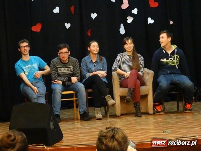 Zdjęcie w galerii na portalu naszraciborz.pl: Wielkie zainteresowanie zajęciami otwartymi w Młodzieżowym Domu Kultury wiadomości z regionu