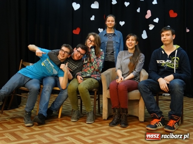 Zdjęcie w galerii na portalu naszraciborz.pl: Wielkie zainteresowanie zajęciami otwartymi w Młodzieżowym Domu Kultury wiadomości z regionu