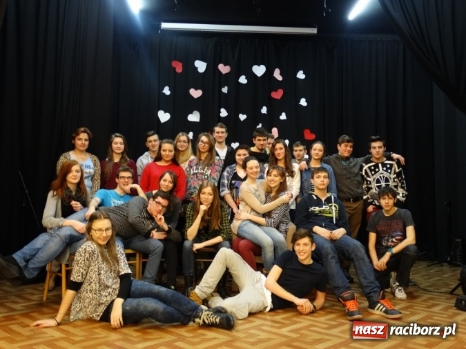 Zdjęcie w galerii na portalu naszraciborz.pl: Wielkie zainteresowanie zajęciami otwartymi w Młodzieżowym Domu Kultury wiadomości z regionu