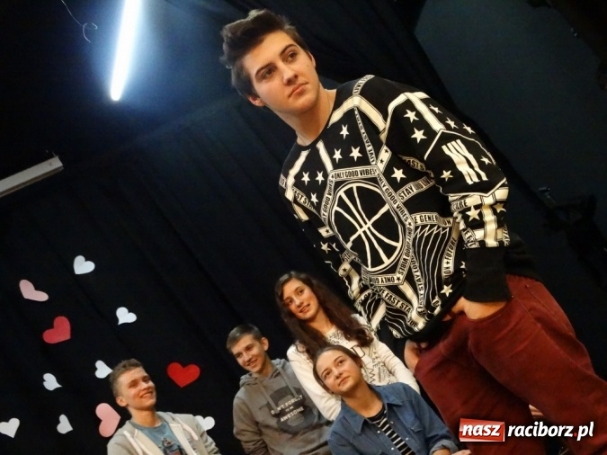 Zdjęcie w galerii na portalu naszraciborz.pl: Wielkie zainteresowanie zajęciami otwartymi w Młodzieżowym Domu Kultury wiadomości z regionu