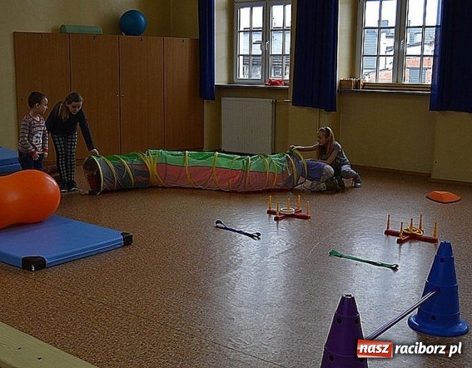 Zdjęcie w galerii na portalu naszraciborz.pl: Wizyta przedszkolaków w Szkole Podstawowej nr 4  wiadomości z regionu