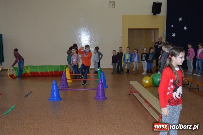 Zdjęcie w galerii na portalu naszraciborz.pl: Wizyta przedszkolaków w Szkole Podstawowej nr 4  wiadomości z regionu