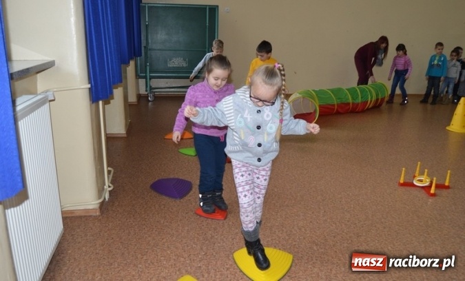 Zdjęcie w galerii na portalu naszraciborz.pl: Wizyta przedszkolaków w Szkole Podstawowej nr 4  wiadomości z regionu