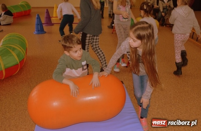 Zdjęcie w galerii na portalu naszraciborz.pl: Wizyta przedszkolaków w Szkole Podstawowej nr 4  wiadomości z regionu