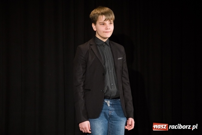 Zdjęcie w galerii na portalu naszraciborz.pl: Eliminacje powiatowe konkursu recytatorskiego Mały OKR wiadomości z regionu