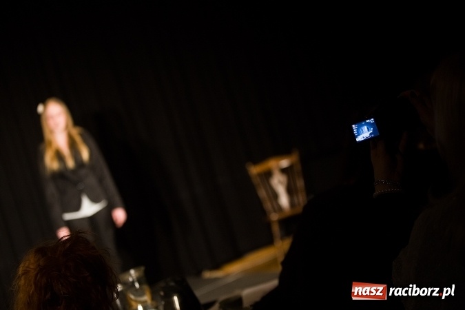 Zdjęcie w galerii na portalu naszraciborz.pl: Eliminacje powiatowe konkursu recytatorskiego Mały OKR wiadomości z regionu