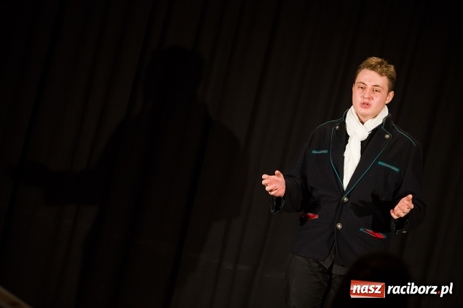 Zdjęcie w galerii na portalu naszraciborz.pl: Eliminacje powiatowe konkursu recytatorskiego Mały OKR wiadomości z regionu