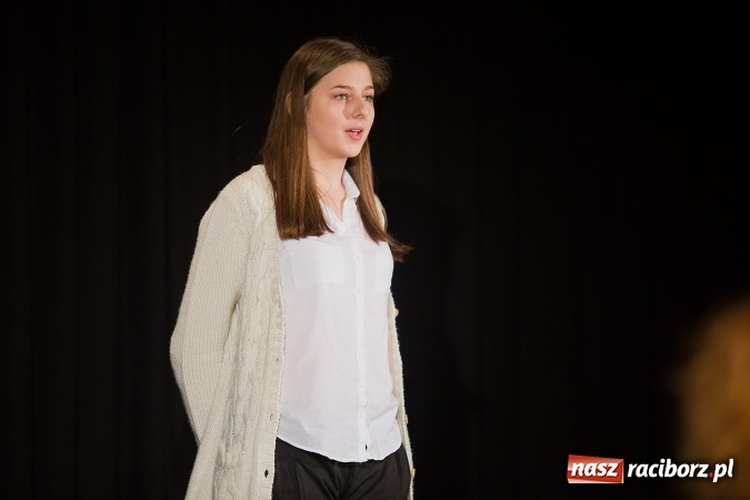 Zdjęcie w galerii na portalu naszraciborz.pl: Eliminacje powiatowe konkursu recytatorskiego Mały OKR wiadomości z regionu