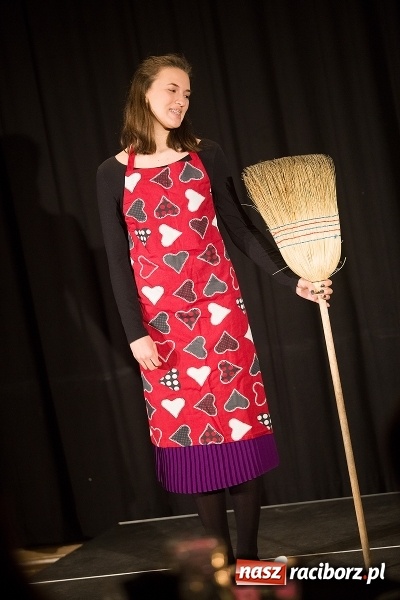 Zdjęcie w galerii na portalu naszraciborz.pl: Eliminacje powiatowe konkursu recytatorskiego Mały OKR wiadomości z regionu