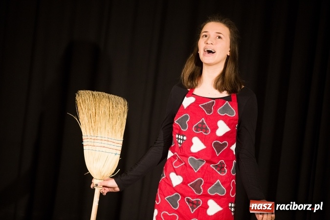 Zdjęcie w galerii na portalu naszraciborz.pl: Eliminacje powiatowe konkursu recytatorskiego Mały OKR wiadomości z regionu