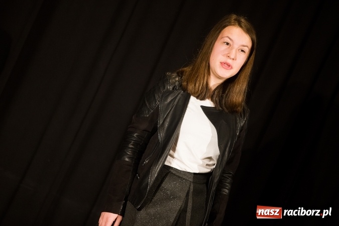 Zdjęcie w galerii na portalu naszraciborz.pl: Eliminacje powiatowe konkursu recytatorskiego Mały OKR wiadomości z regionu