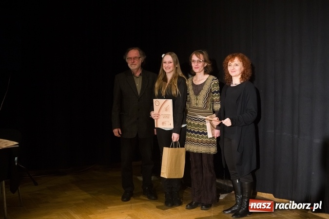 Zdjęcie w galerii na portalu naszraciborz.pl: Eliminacje powiatowe konkursu recytatorskiego Mały OKR wiadomości z regionu