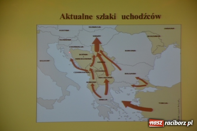Zdjęcie w galerii na portalu naszraciborz.pl: Prawa człowieka dostrzegam - na zamku otwarto nową wystawę wiadomości z regionu