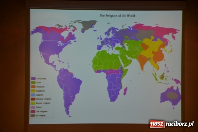 Zdjęcie w galerii na portalu naszraciborz.pl: Prawa człowieka dostrzegam - na zamku otwarto nową wystawę wiadomości z regionu
