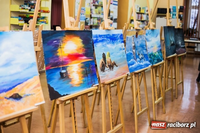 Zdjęcie w galerii na portalu naszraciborz.pl: Liceum Plastyczne i Kontrasty w Galerii Gawra wiadomości z regionu