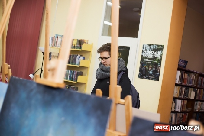 Zdjęcie w galerii na portalu naszraciborz.pl: Liceum Plastyczne i Kontrasty w Galerii Gawra wiadomości z regionu
