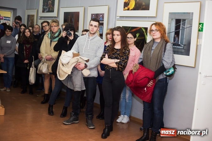 Zdjęcie w galerii na portalu naszraciborz.pl: Liceum Plastyczne i Kontrasty w Galerii Gawra wiadomości z regionu