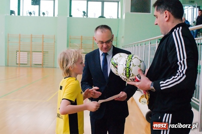 Zdjęcie w galerii na portalu naszraciborz.pl: Ostateczne rozstrzygnięcia w Zimowej Lidze Orlików. MKP Odra Centrum pierwsza, zespoły z powiatu na podium wiadomości z regionu