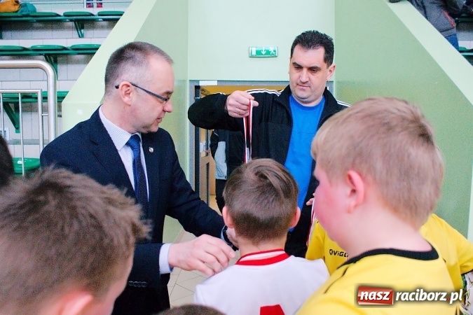 Zdjęcie w galerii na portalu naszraciborz.pl: Ostateczne rozstrzygnięcia w Zimowej Lidze Orlików. MKP Odra Centrum pierwsza, zespoły z powiatu na podium wiadomości z regionu